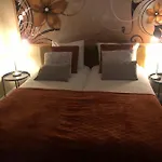 Maison De La Comtesse Bed & Breakfast 3*