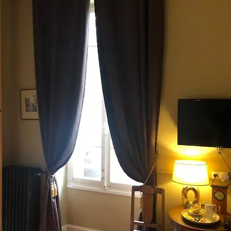 Maison De La Comtesse 3* Cosne-d'Allier