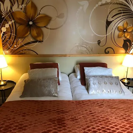 Maison De La Comtesse 3*