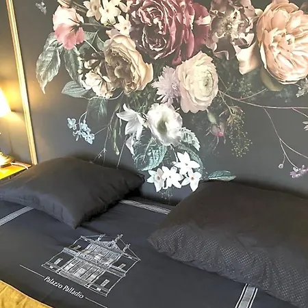 Maison De La Comtesse Bed & Breakfast