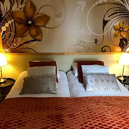 Maison De La Comtesse Bed & Breakfast