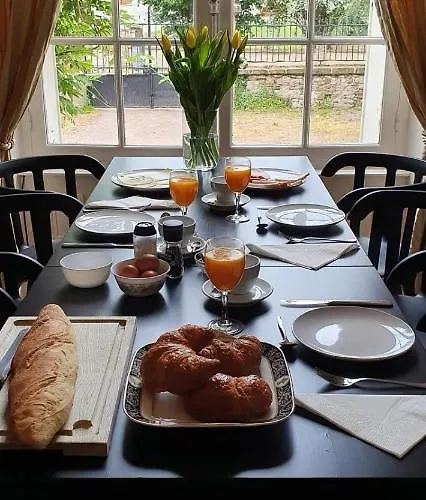 Maison De La Comtesse Bed & Breakfast Cosne-d'Allier