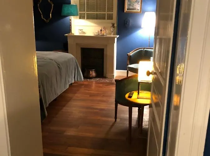 Maison De La Comtesse Bed & Breakfast Cosne-d'Allier