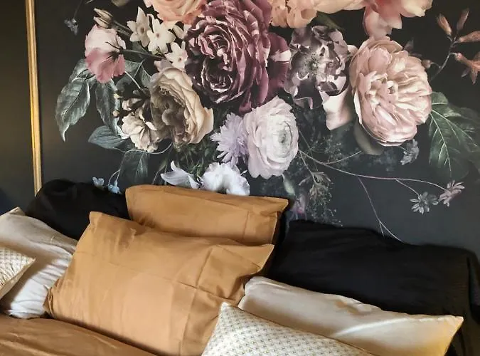 Maison De La Comtesse Bed & Breakfast