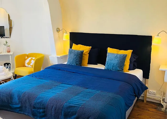 Maison De La Comtesse Bed & Breakfast